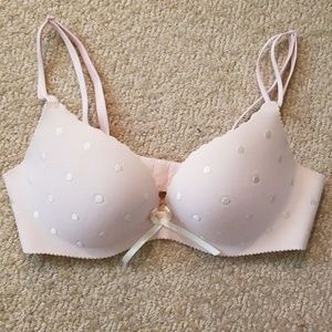 NWOT Victoria's Secret Secret Embrace Push-up bra